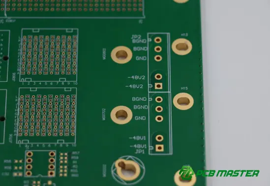 Comparison of advanced PCB manufacturers and traditional PCB suppliers highlighting technology capabilities and manufacturing differences